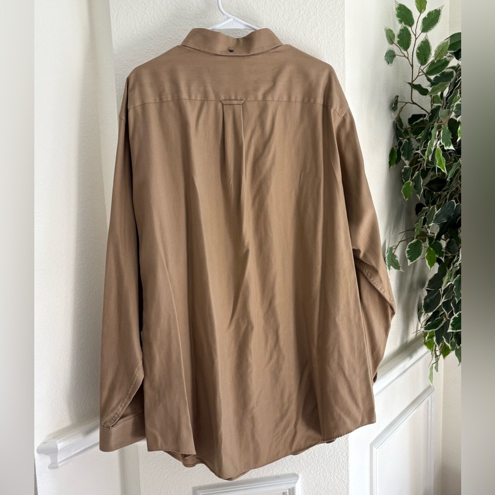 Roundtree & Yorke Casual Tan Button-Down Shirt - Picture 2 of 3
